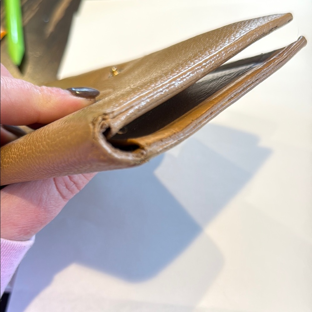 Chanel Wallet - Picture 8 of 14